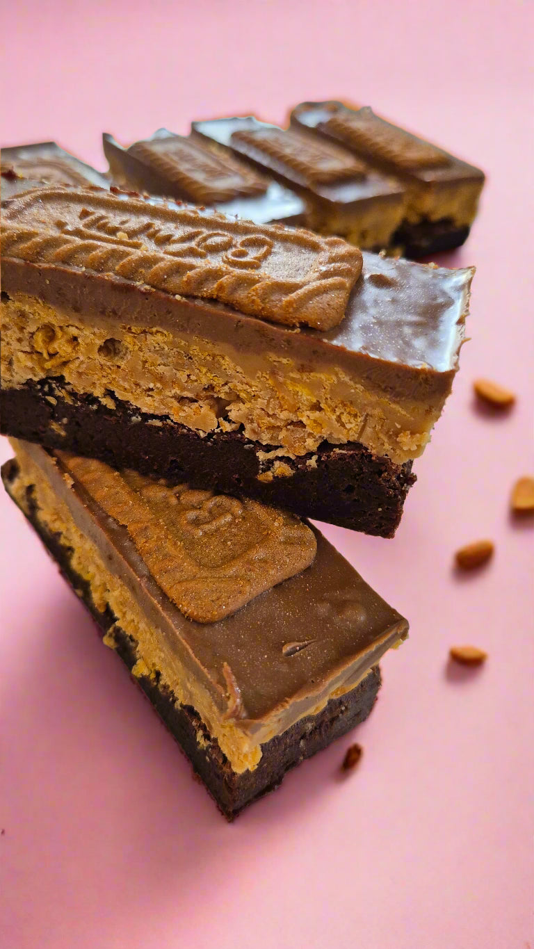 Caramel Cornflake Speculoos Brownie layered brownie with caramel cornflake layer with speculoos biscuit top
