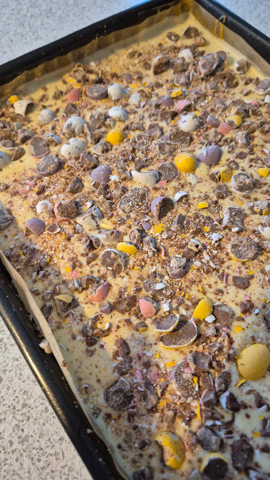 Mini Egg Topped Caramel Blondie