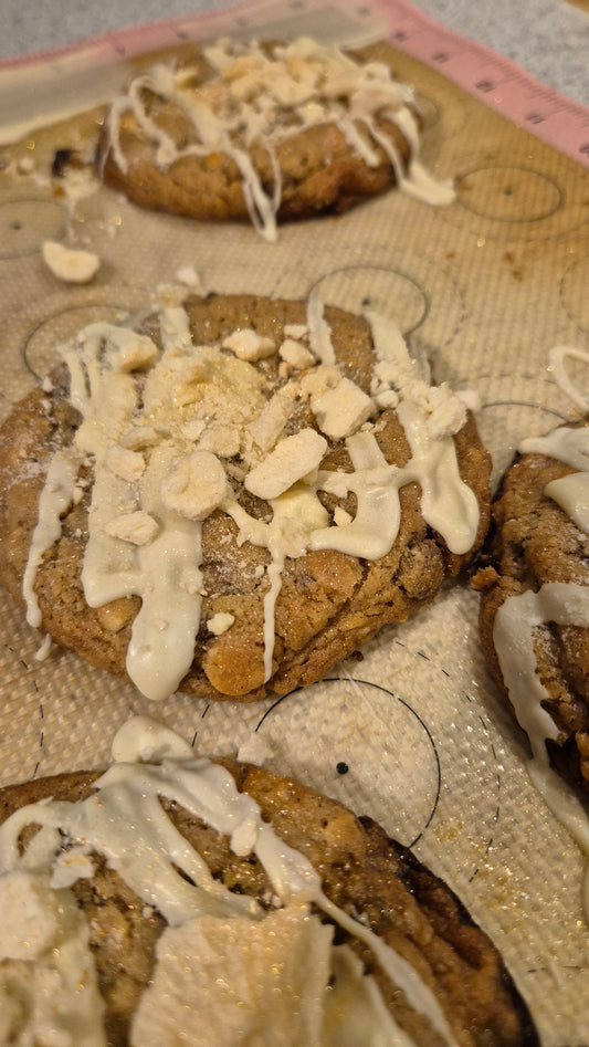Apple & Fudge White chocolate Drizzle Cookies