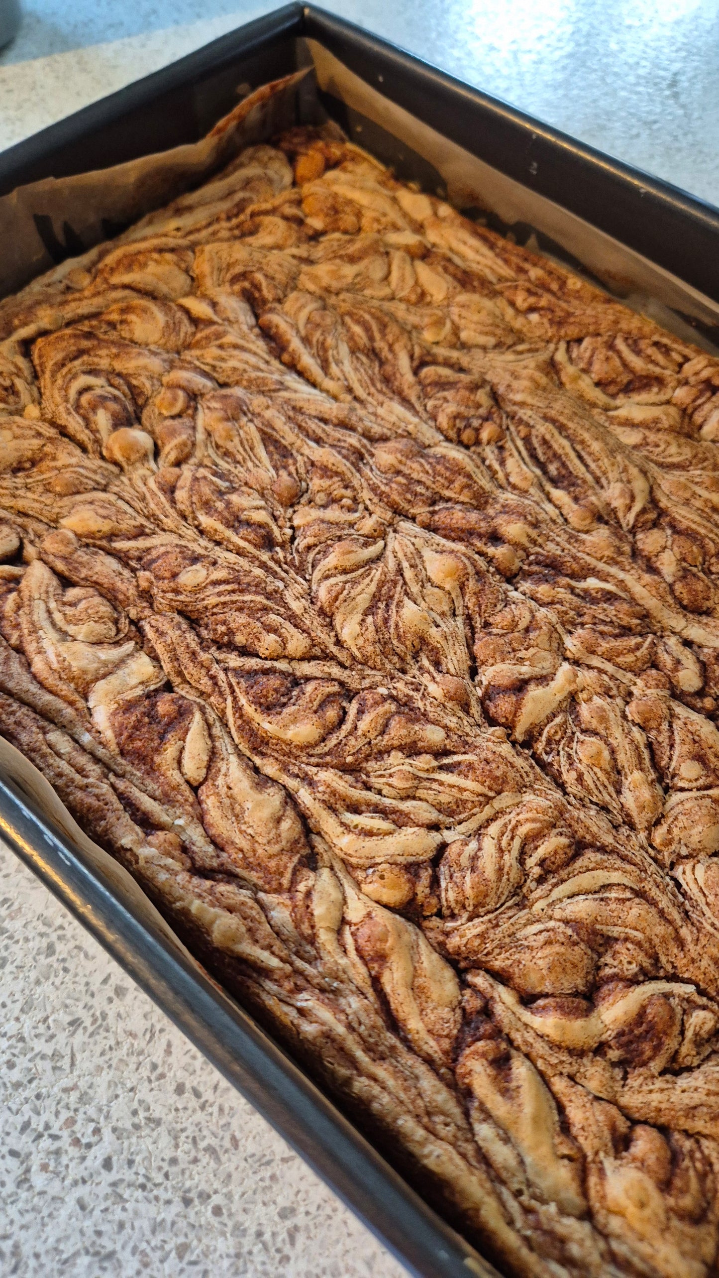 'Cinnamon Bun Hun' Fluff Blondie