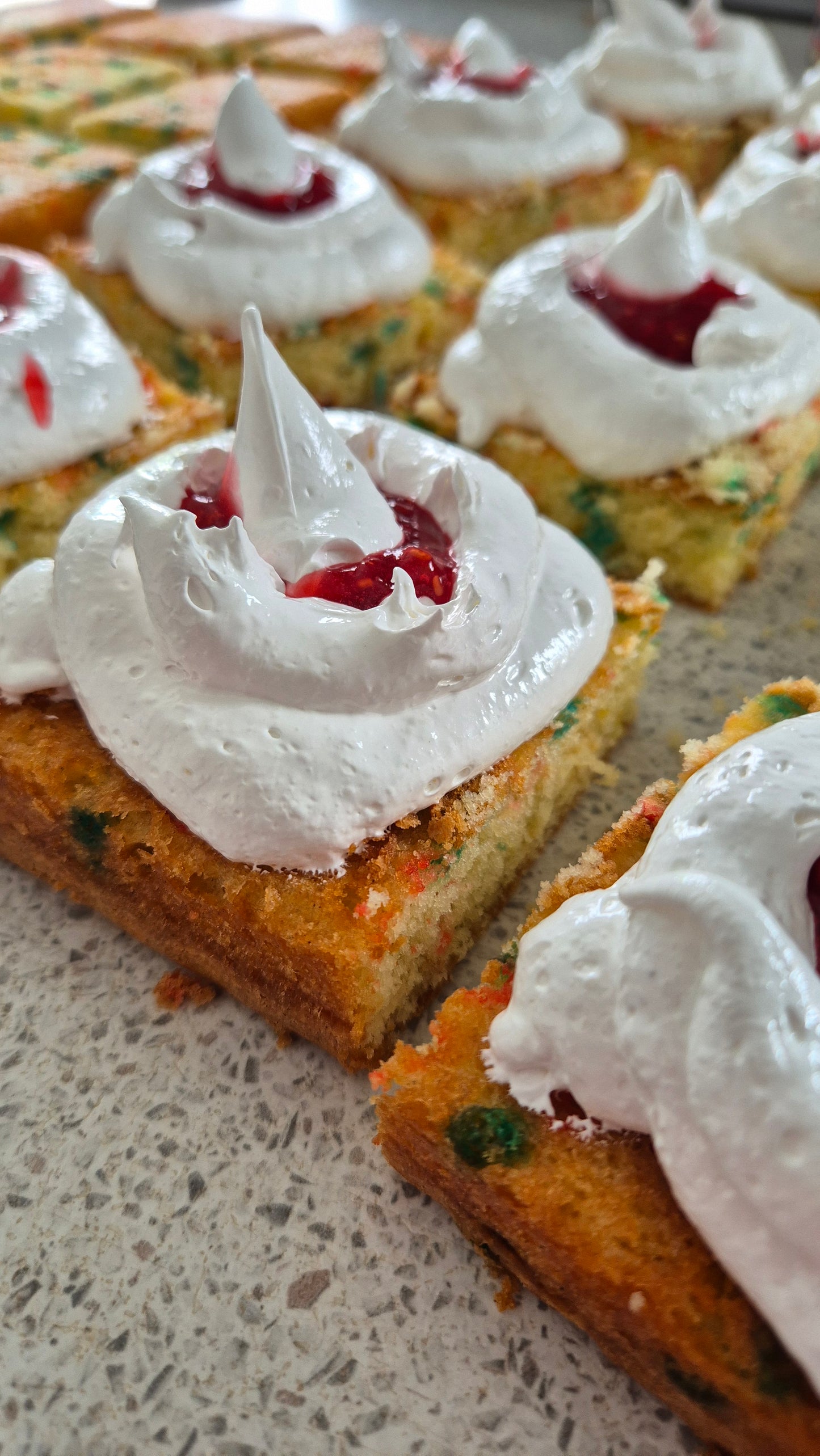 Vanilla Vicky Sponge Cake - Raspberry & Vanilla Fluff