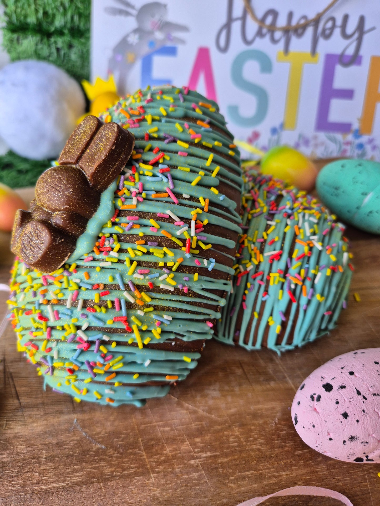 A WHOLE FILLED EASTER EGG 2025 - 700G image 0