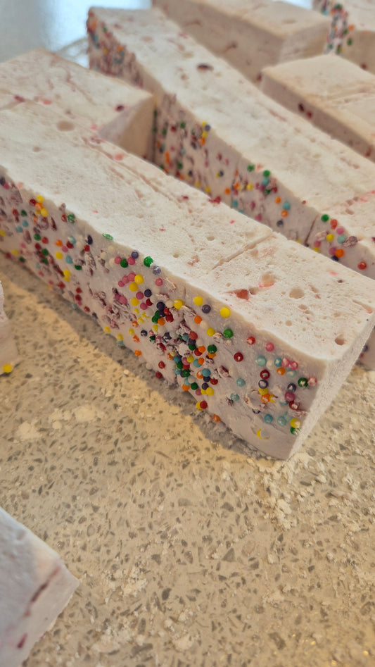 Vanilla & Raspberry Swirl Sprinkle Marshmallows - 6 pieces