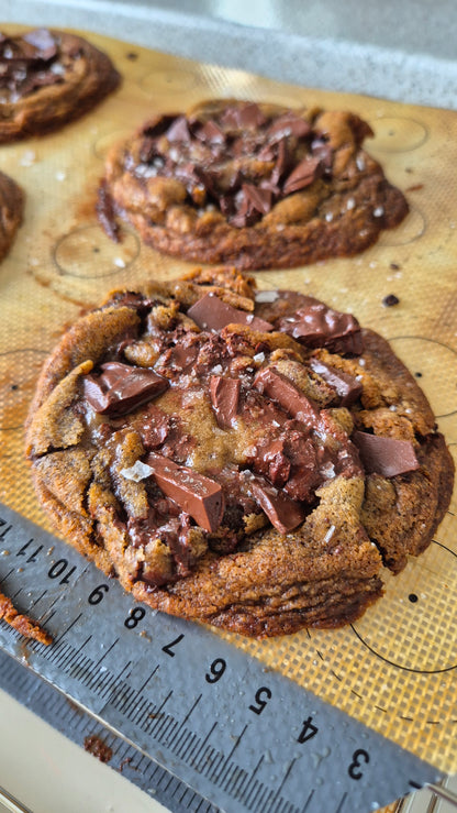 Brown butter, chocolate chip & Sea Salt Cookie