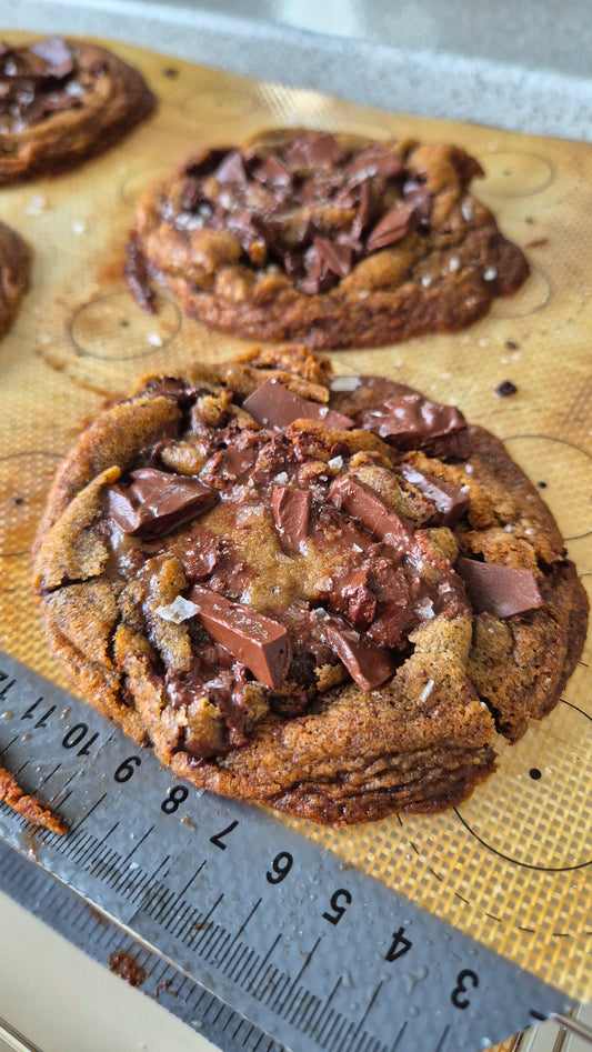 Brown butter, chocolate chip & Sea Salt Cookie