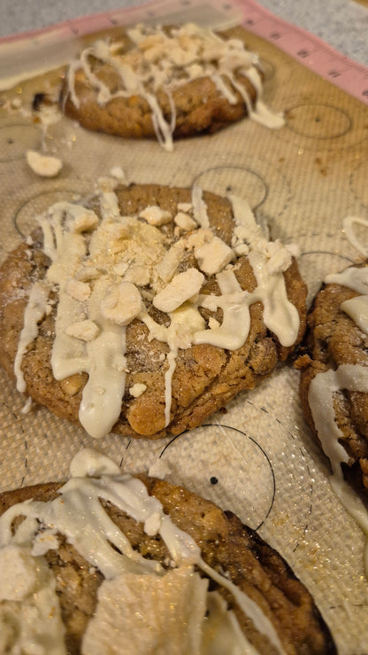 Apple & Fudge White chocolate Drizzle Cookies