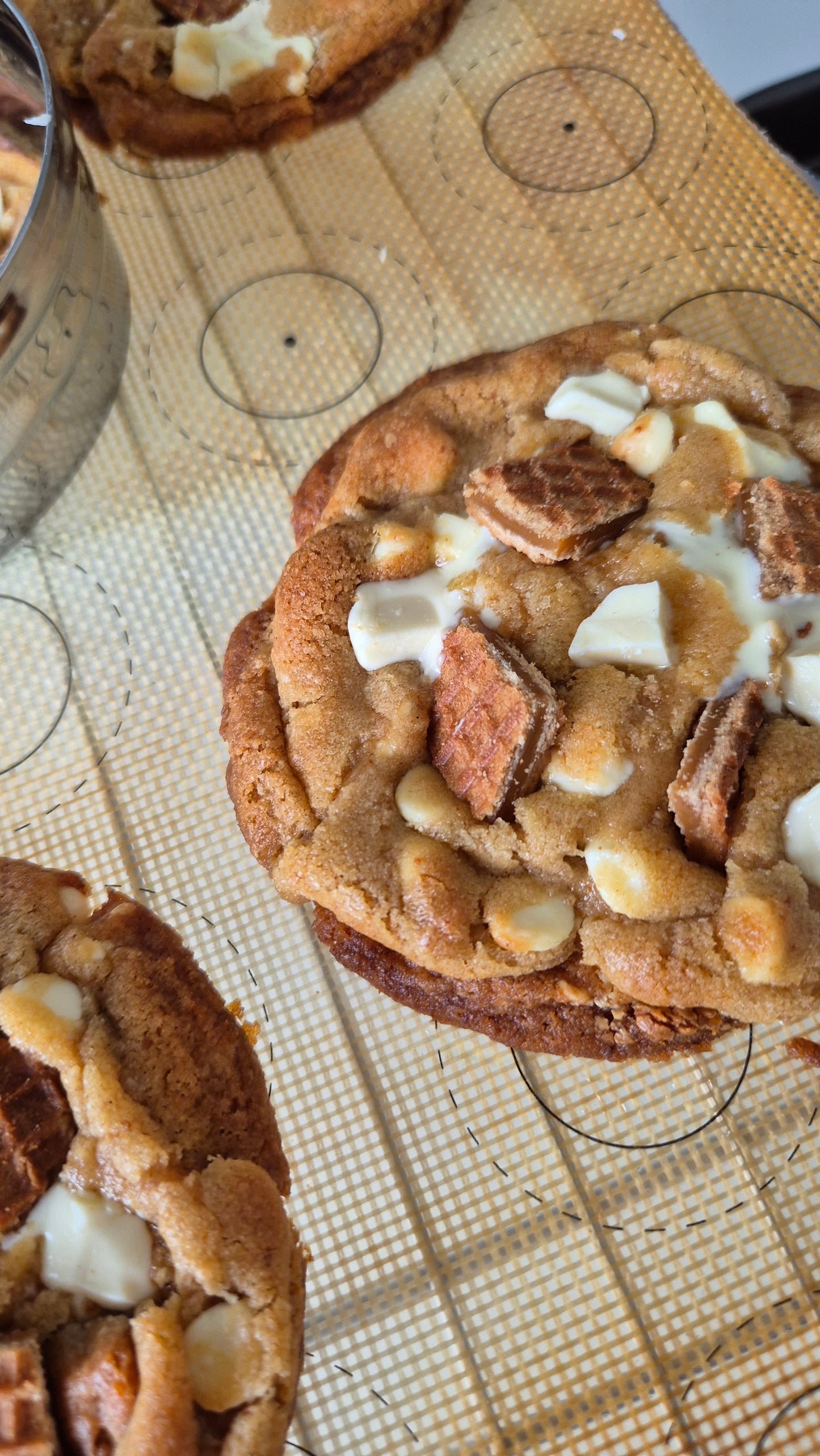 Brown Butter Warming White Chocolate Chip Cookie