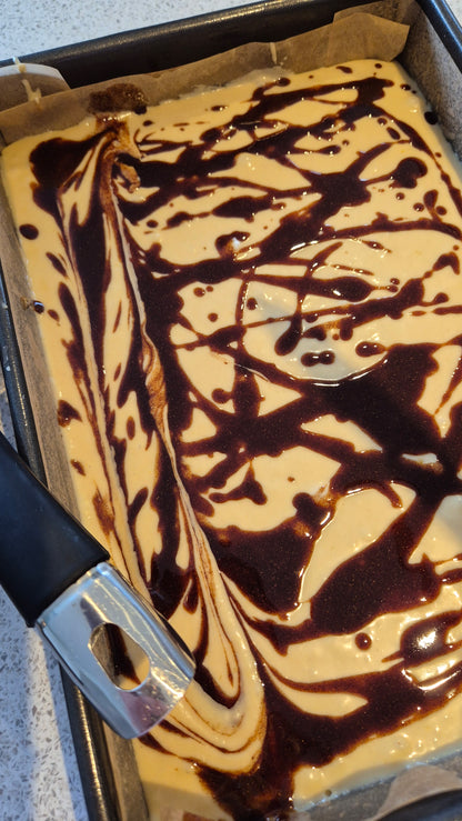 'Cinnamon Bun Hun' Fluff Blondie