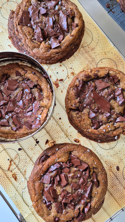 Brown butter, chocolate chip & Sea Salt Cookie