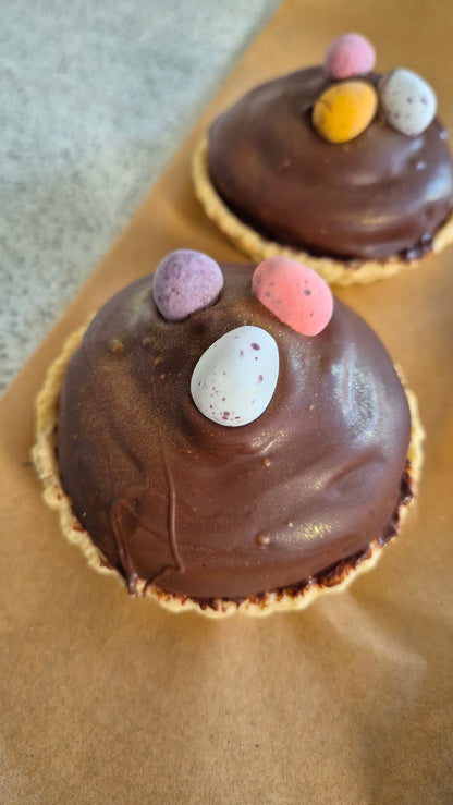 Fluff Topped Chocolate Caramel Tarts