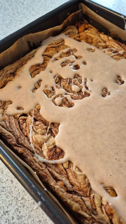 'Cinnamon Bun Hun' Fluff Blondie