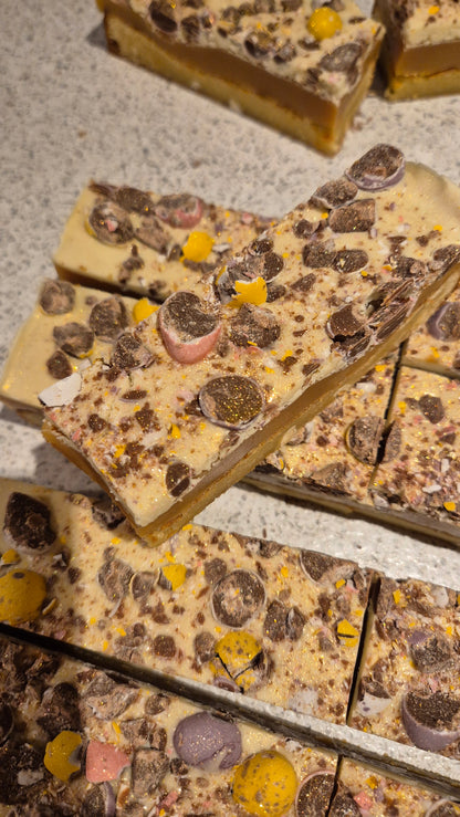 Mini Egg Topped Caramel Blondie